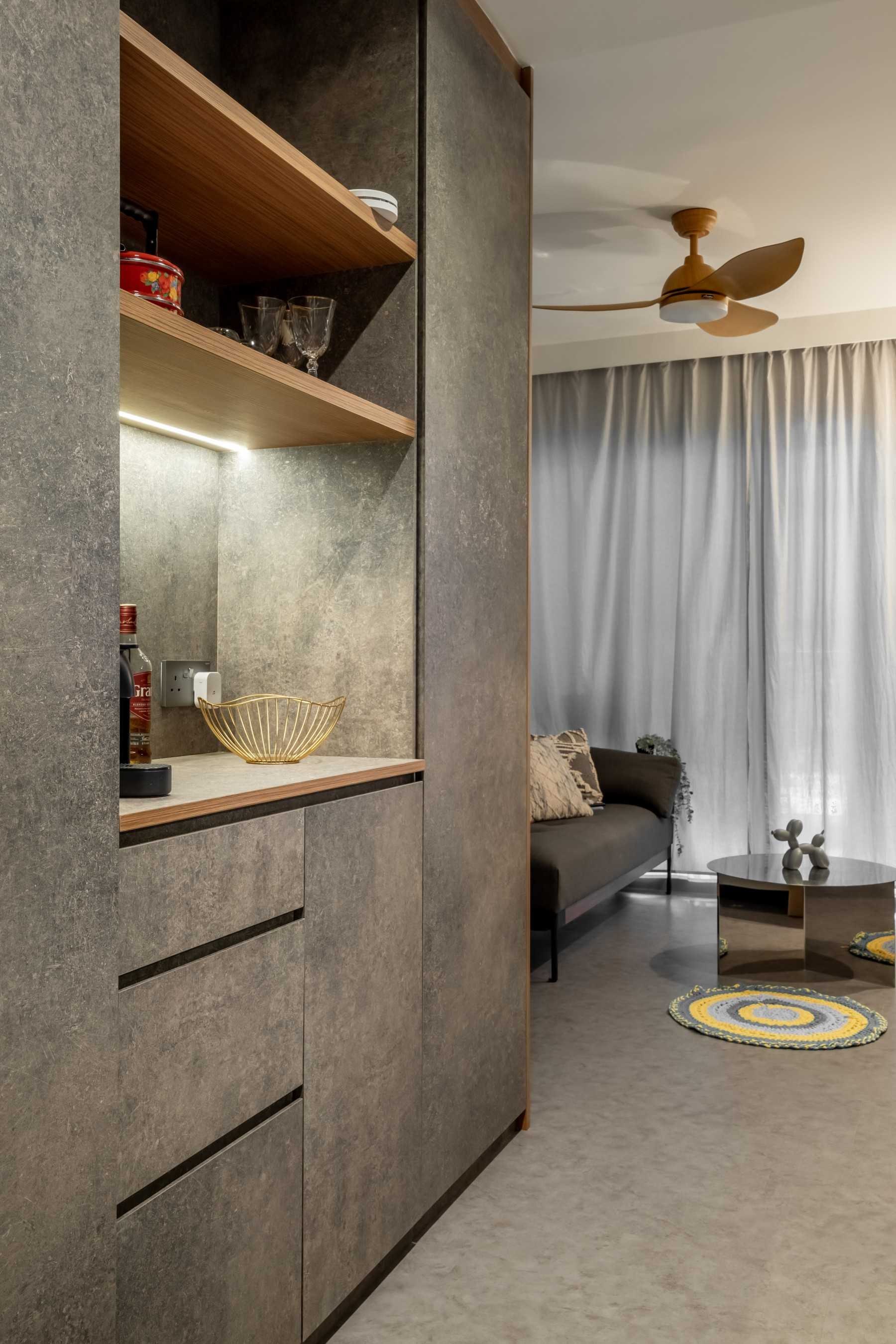 Transitional Entryway with Shoe Rack and Small Storage