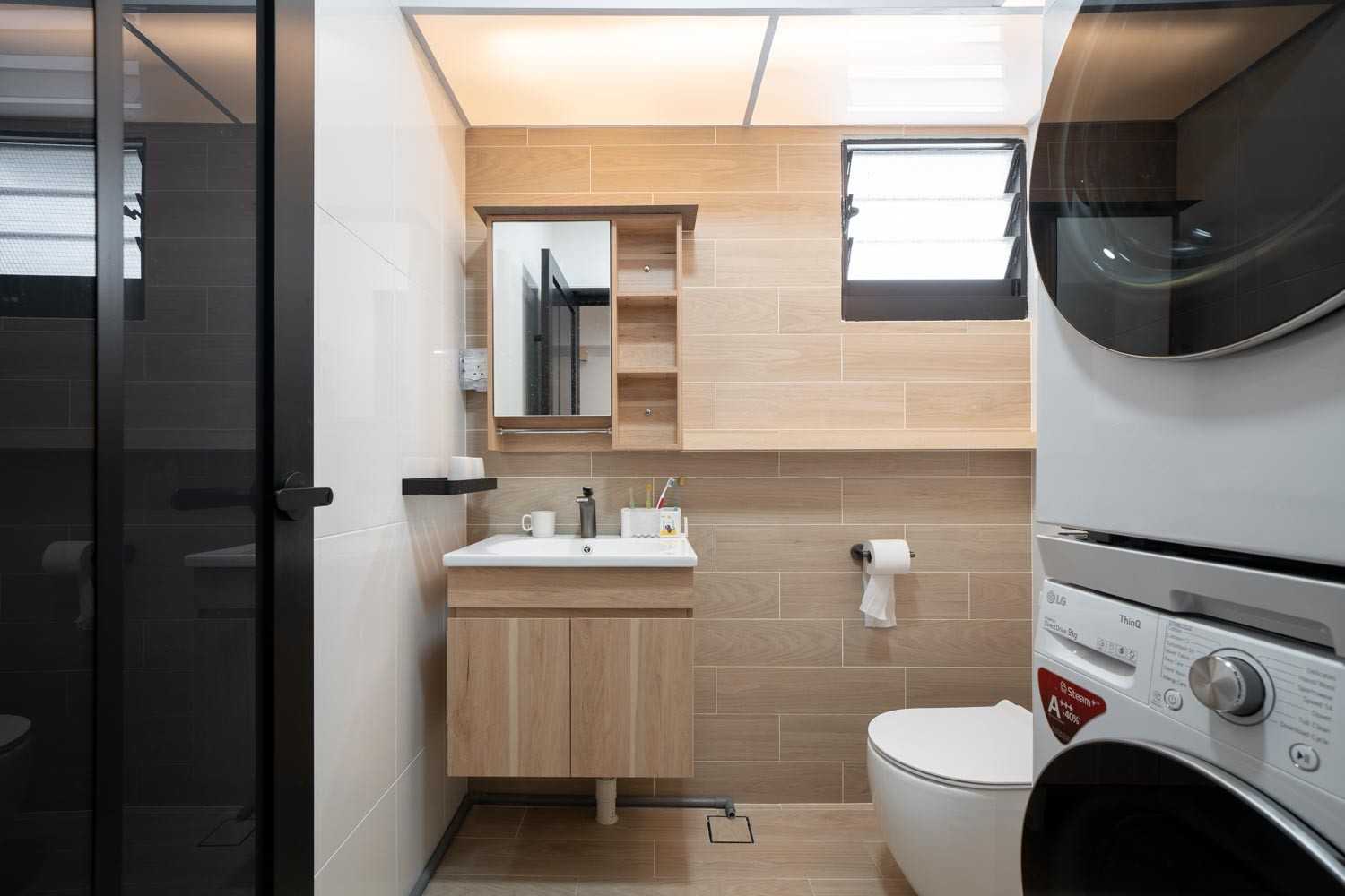 Scandinavian Bathroom with Mirror and Bathroom Storage