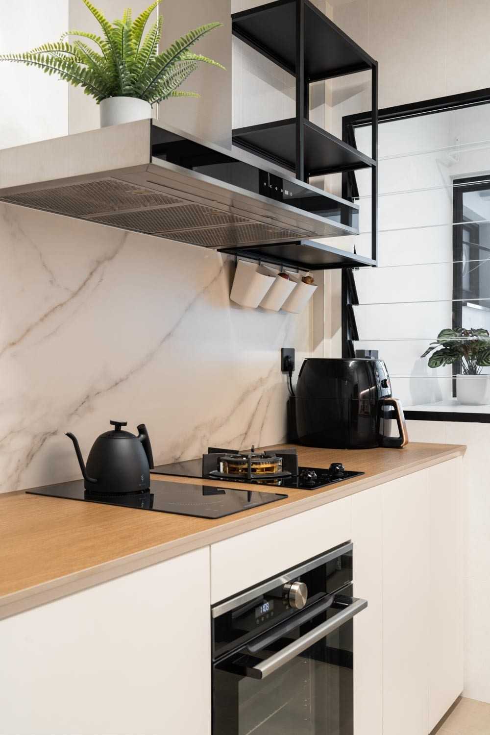 Minimalist Kitchen with Homogeneous Tiles and Kitchen Window