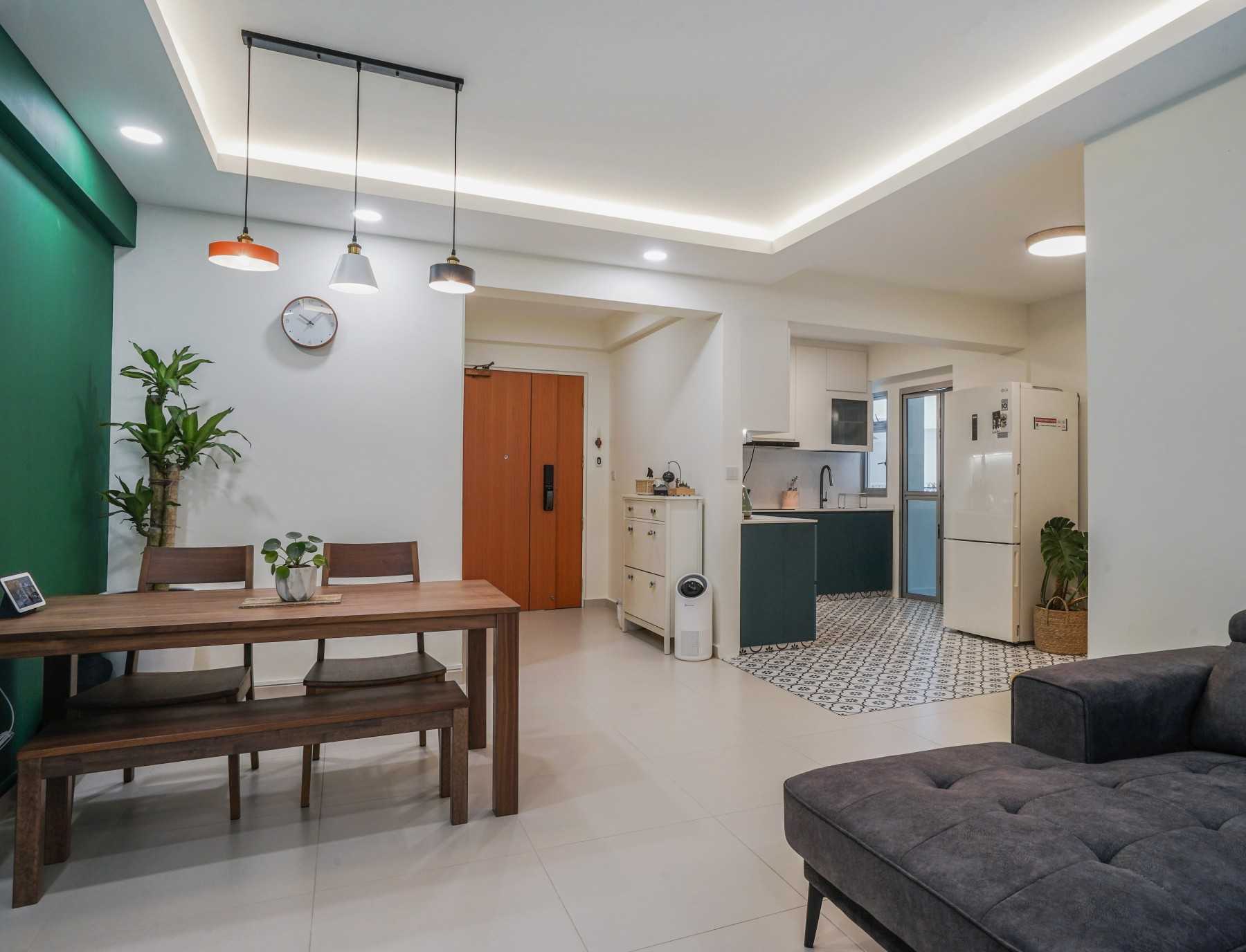Scandinavian Dining Room with Drop Light and Cove Lighting