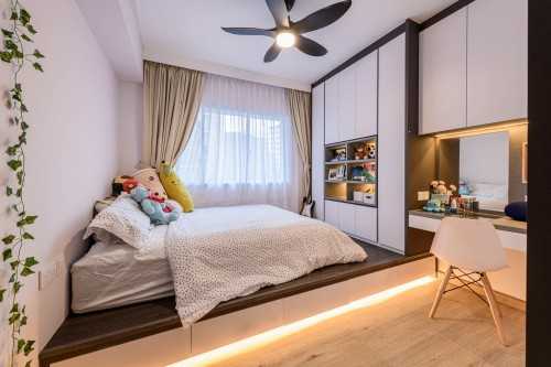 Modern Bedroom at Woodlands Avenue 6