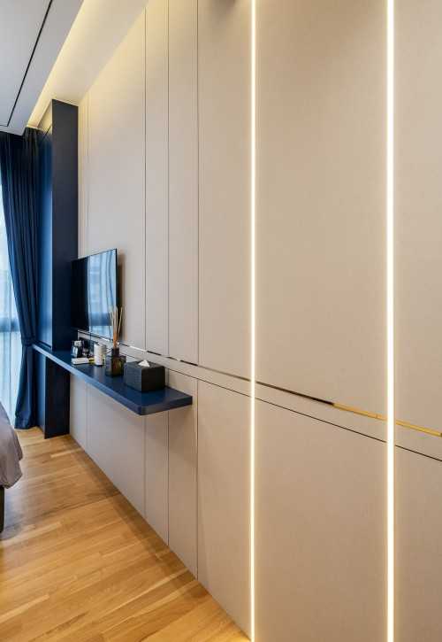 Modern Bedroom at 12 amber road nyon