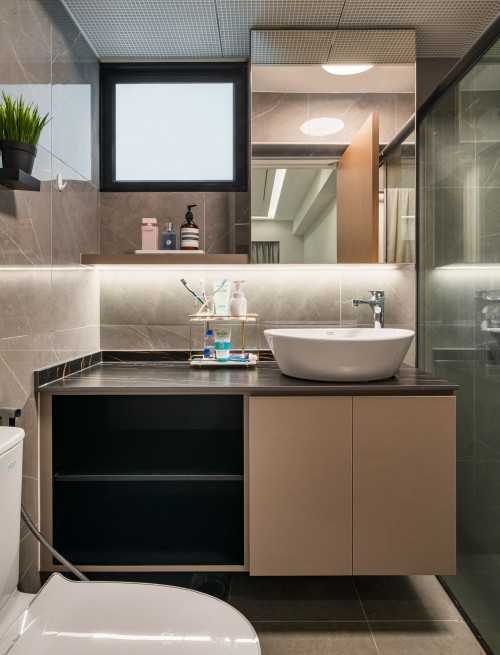 Contemporary Bathroom at Dawson 87 (2)