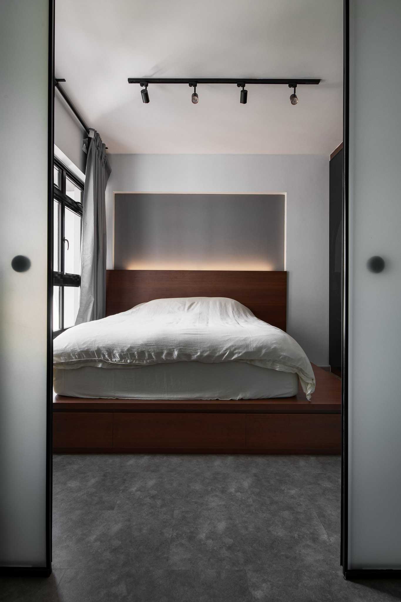 Modern Bedroom with Platform Bed and Vinyl Flooring