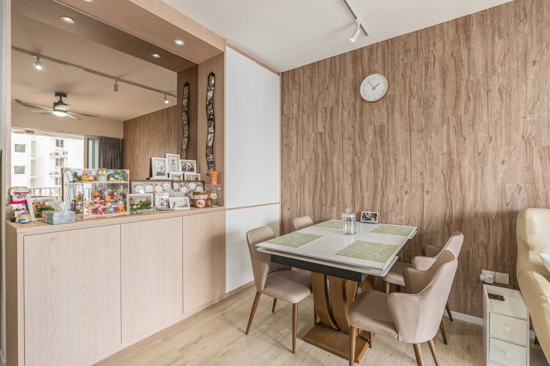 Contemporary Dining Room with Ceiling Light and Dining Table