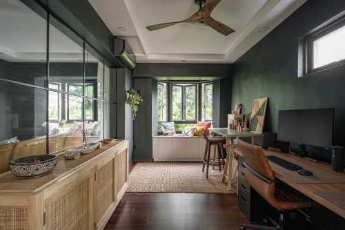 Scandinavian Workstation at 486B Tampines