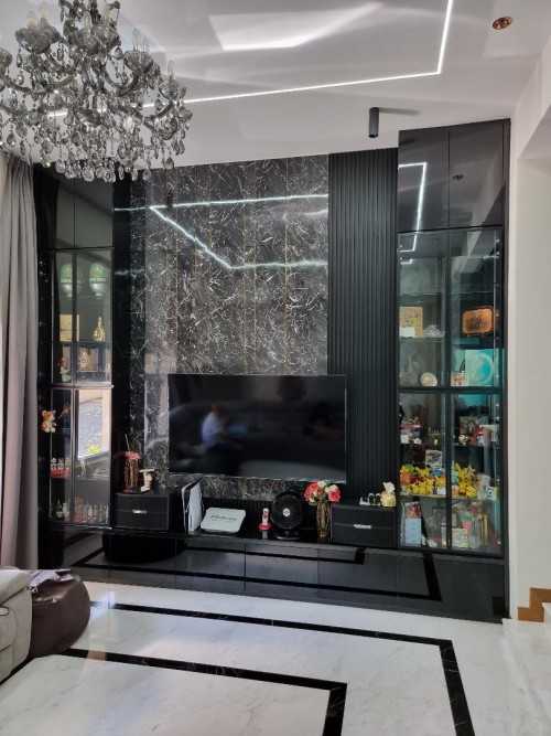Eclectic Living Room at English Villa
