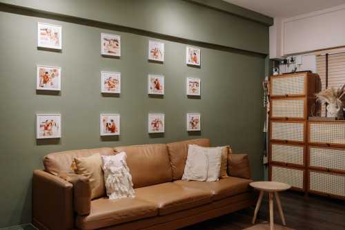 Contemporary Living Room at 77 Telok Blangah