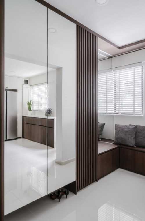 Contemporary Entryway at 187 Bishan St 13