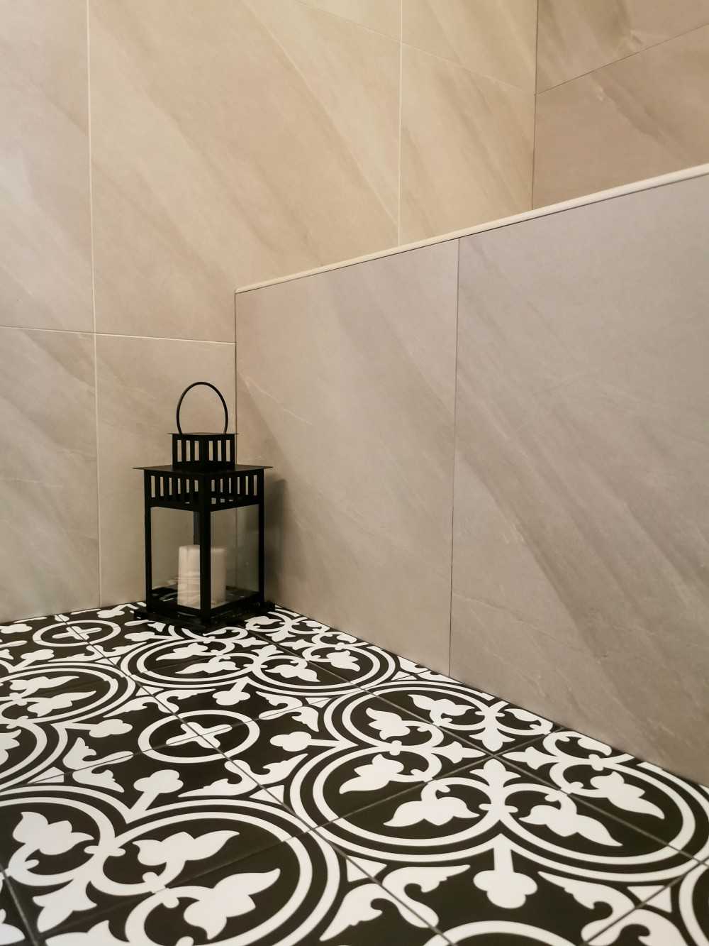 Graphic Black and White Floor Tiles