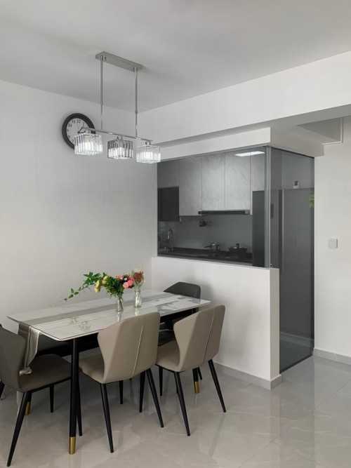 Scandinavian Dining Room at Woodlands Glade