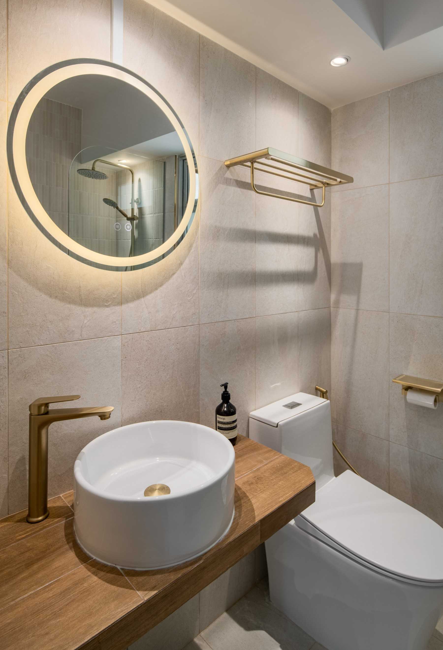 Minimalist Bathroom with Countertop and Mirror