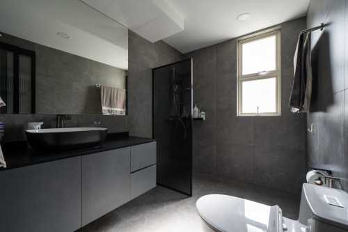 Modern Bathroom at Hougang | Rio Vista