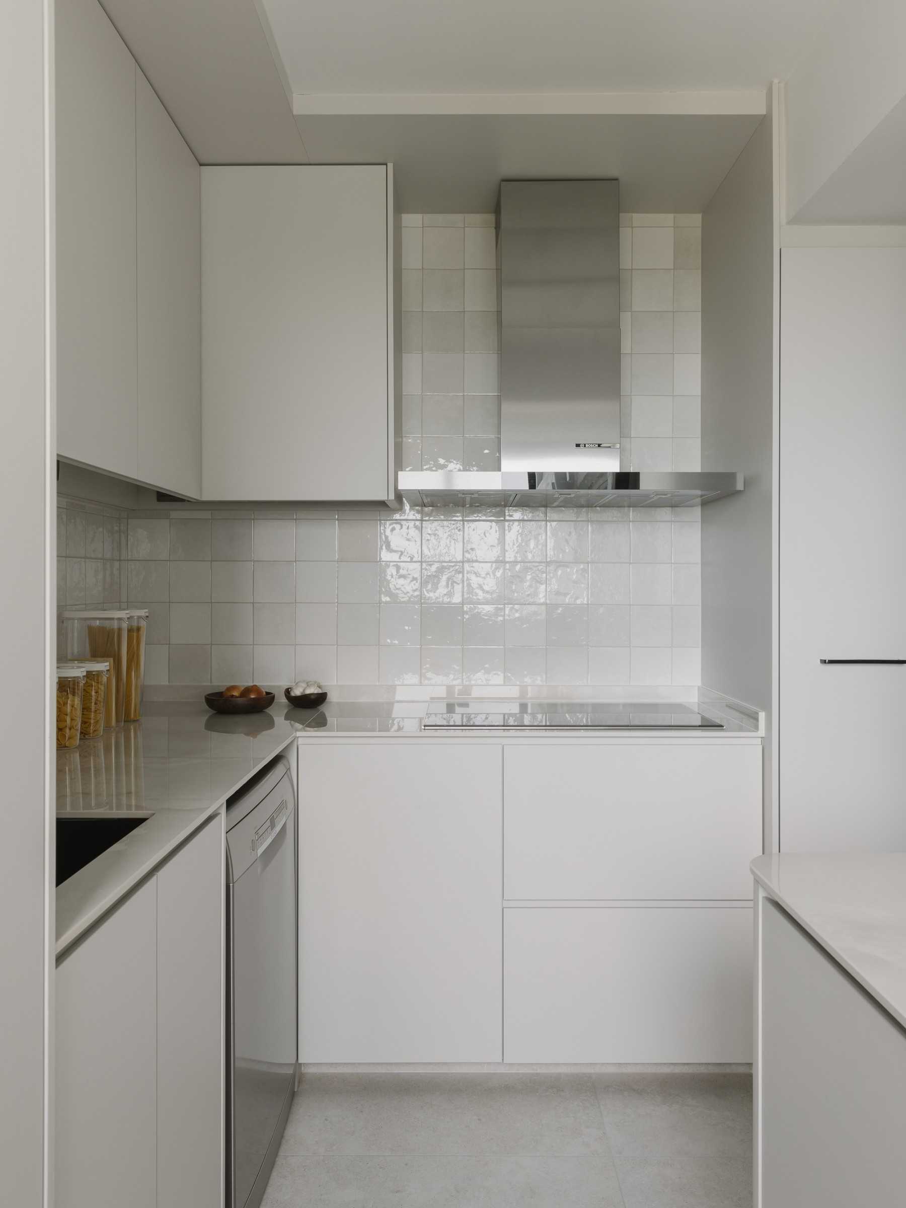 Modern Kitchen with Kitchen Island and Cupboard