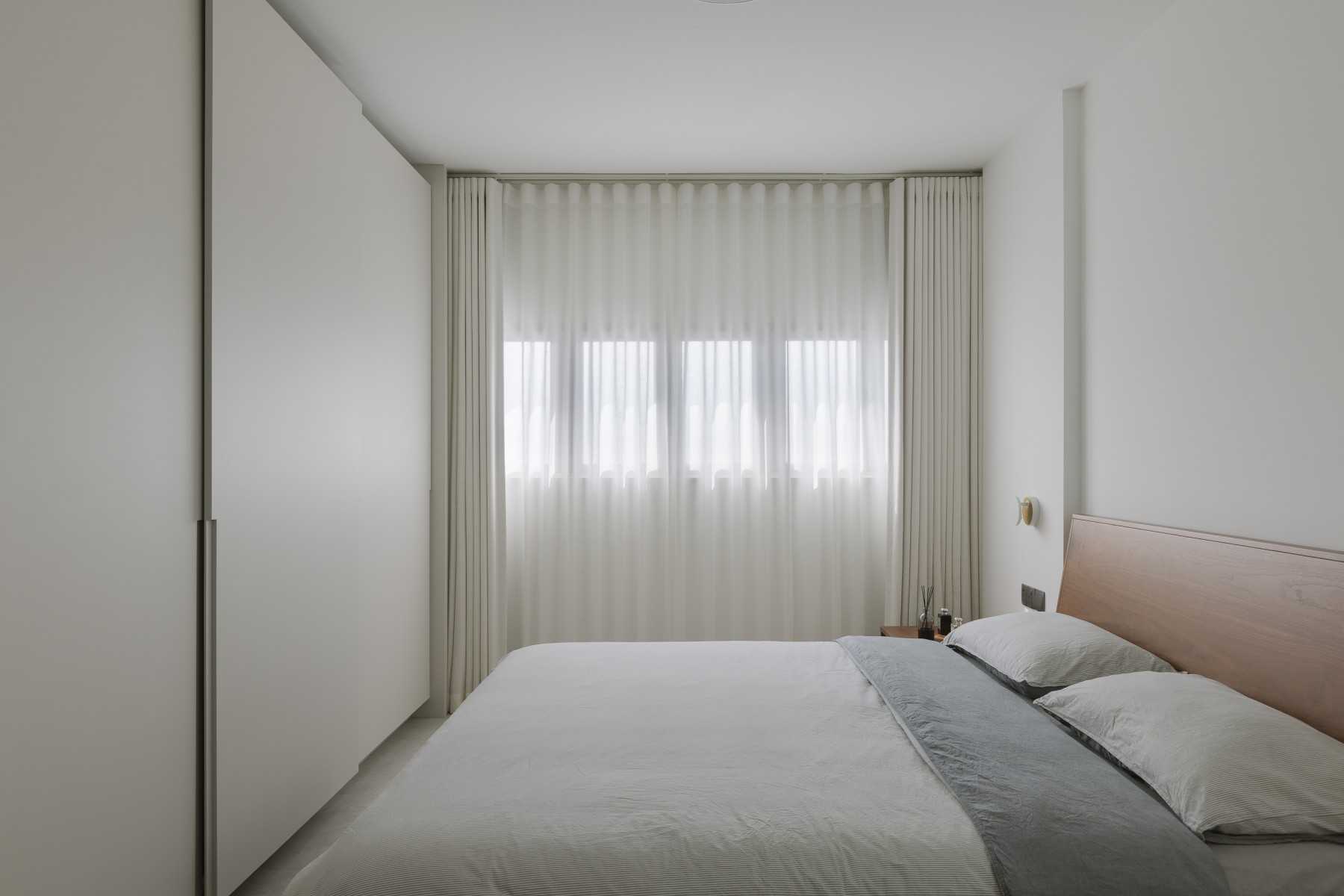 Modern Bedroom with Wardrobe and Sliding Wardrobe
