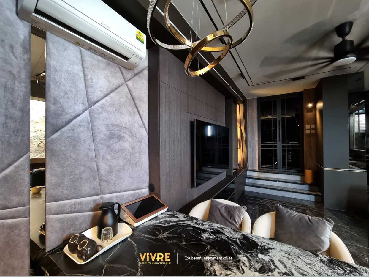Modern Living Room with Bookshelf and Homogeneous Tiles
