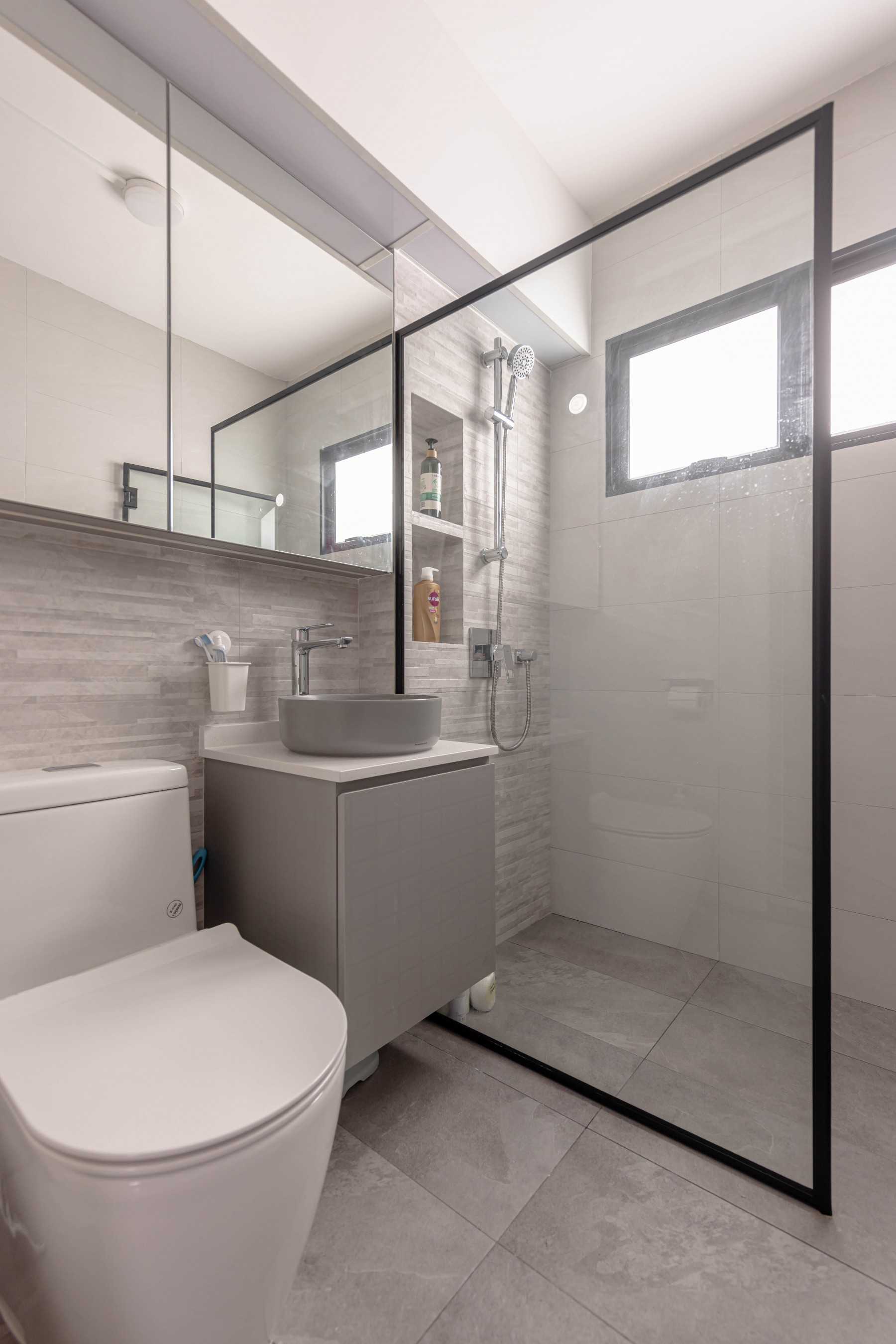 Minimalist Bathroom with Mirror and Rainshower
