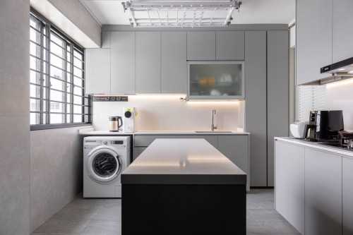 Minimalist Kitchen at 224 CCK Central