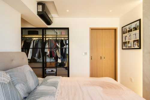 Modern Bedroom at 633 Tampines north drive
