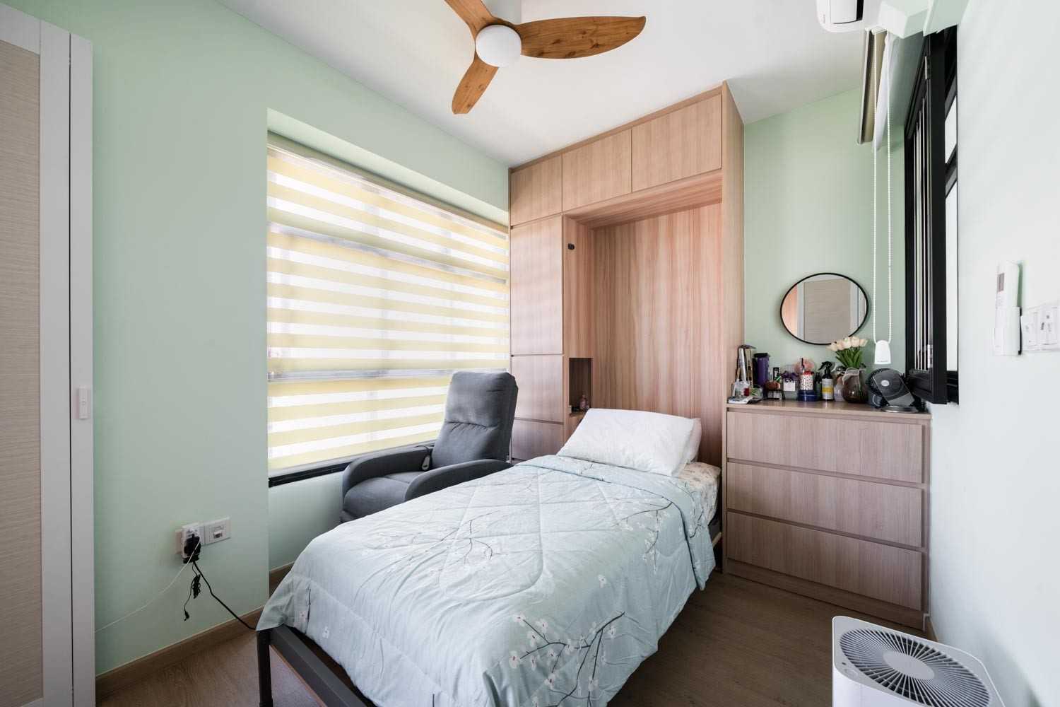 Contemporary Bedroom with Vinyl Flooring and Wardrobe