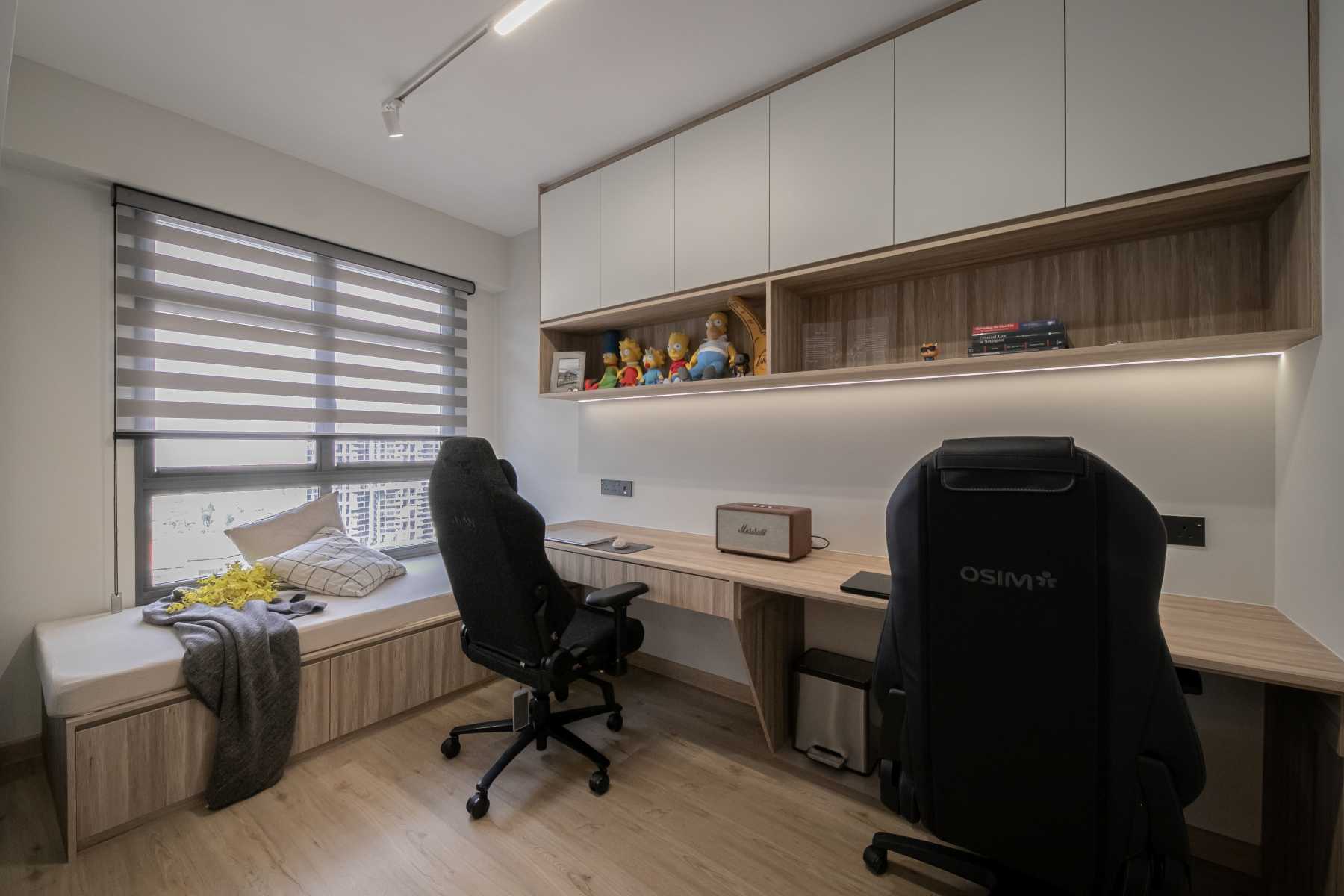 Minimalist Home Office with Desk and Desk Chairs