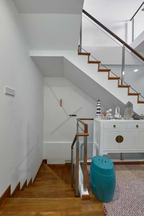 Scandinavian Hallway at Seletar Hills Estate