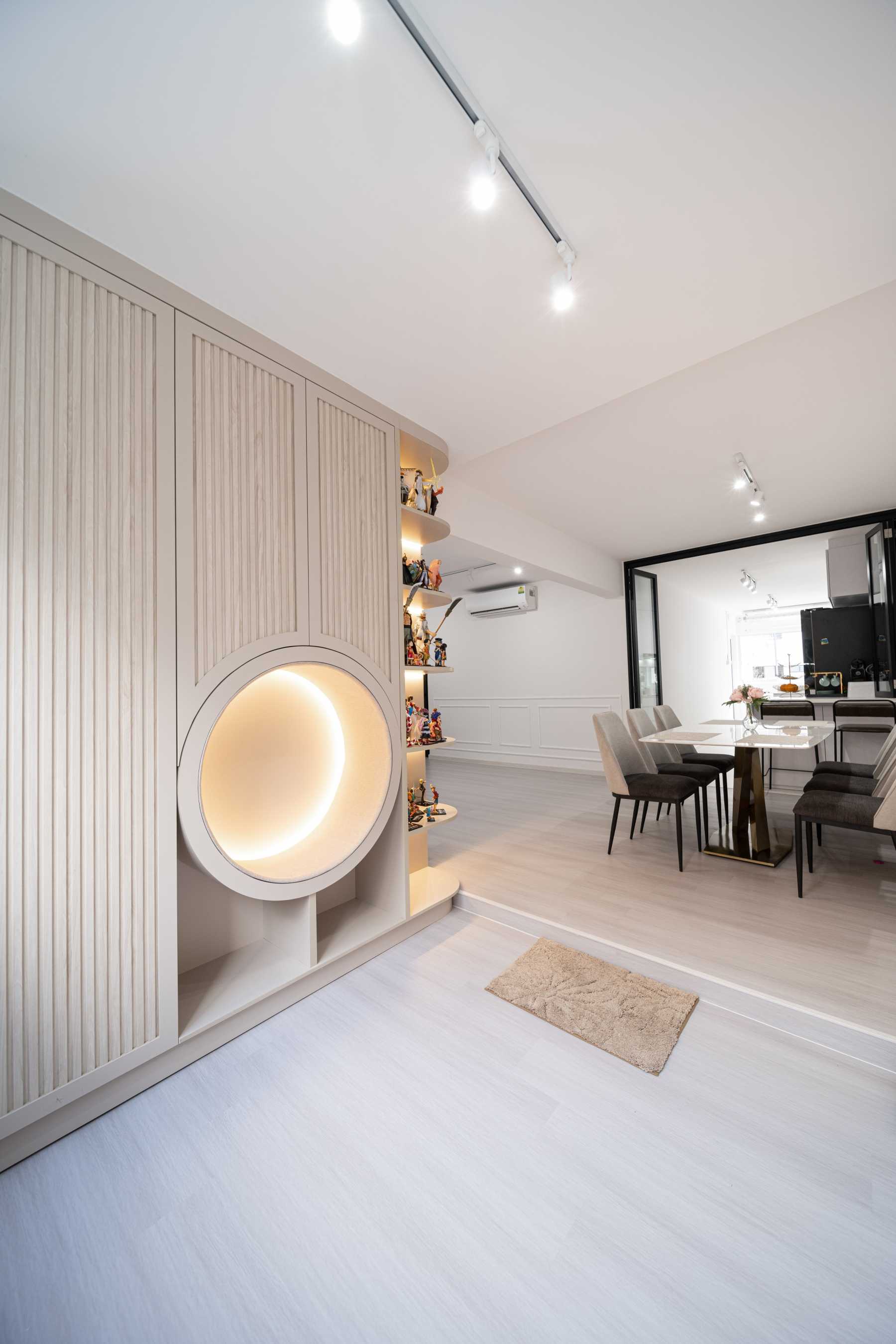Scandinavian Dining Room with Drop Light and Cove Lighting