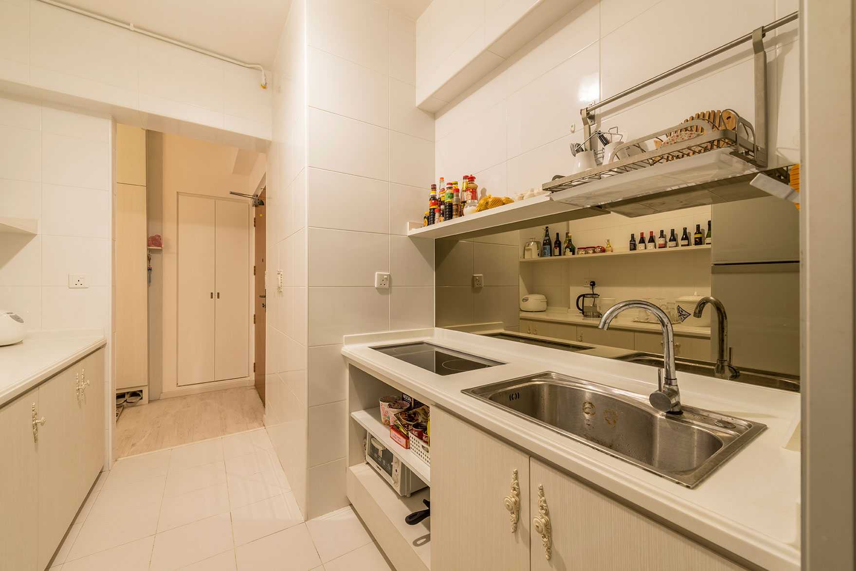 Country Kitchen with Countertop and Homogeneous Tiles