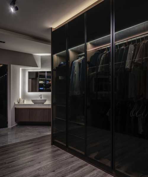 Modern Walk-in Wardrobe at 632 CCK North