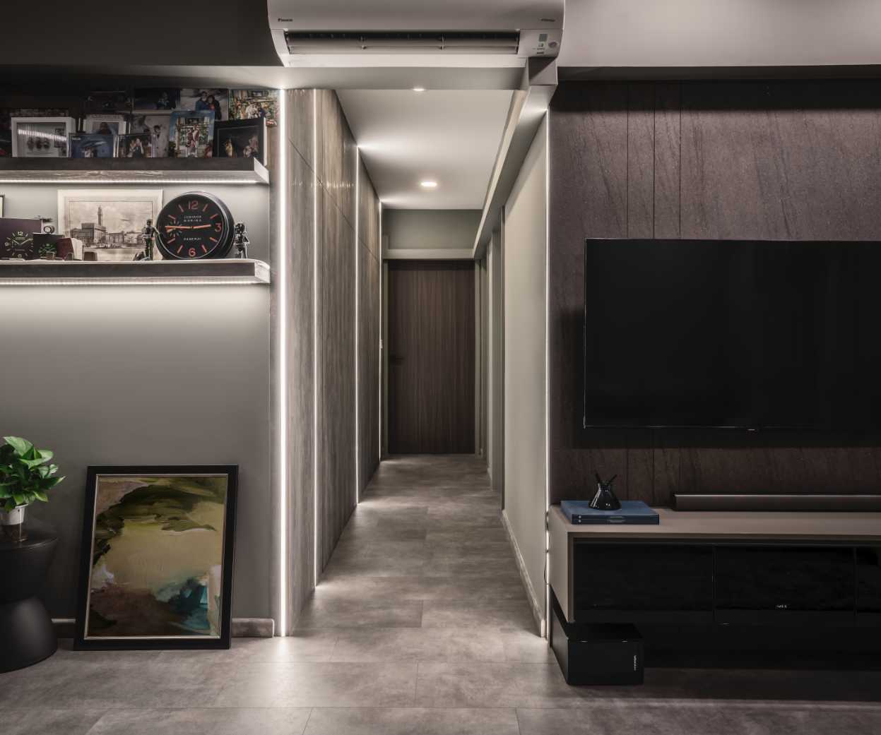 Modern Living Room with Console Table and Paintings