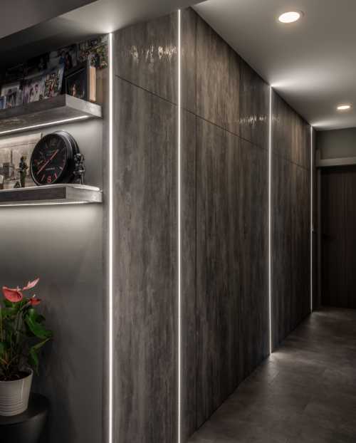 Modern Entryway at 381C Yishun Ring Road