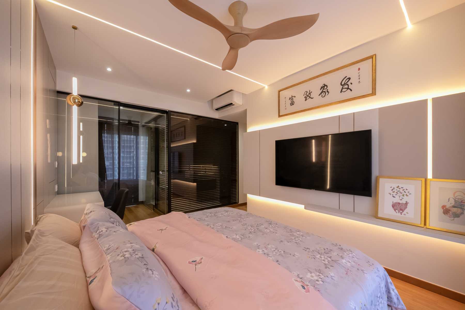 Modern Bedroom with Parquet Floor and Bedroom Dresser