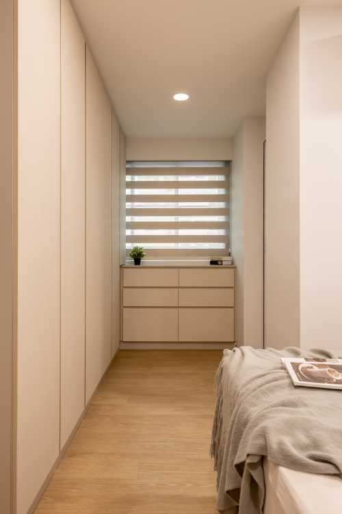 Minimalist Bedroom at Pasir Ris Drive 6