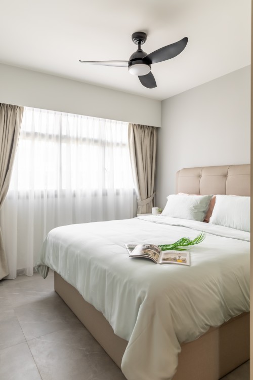 Contemporary Bedroom at Punggol Drive