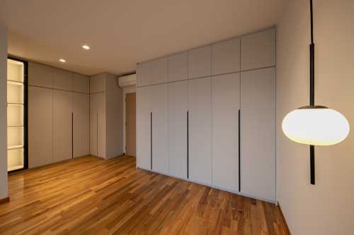 Minimalist Bedroom at Resale Landed @ Sembawang Hill Estate