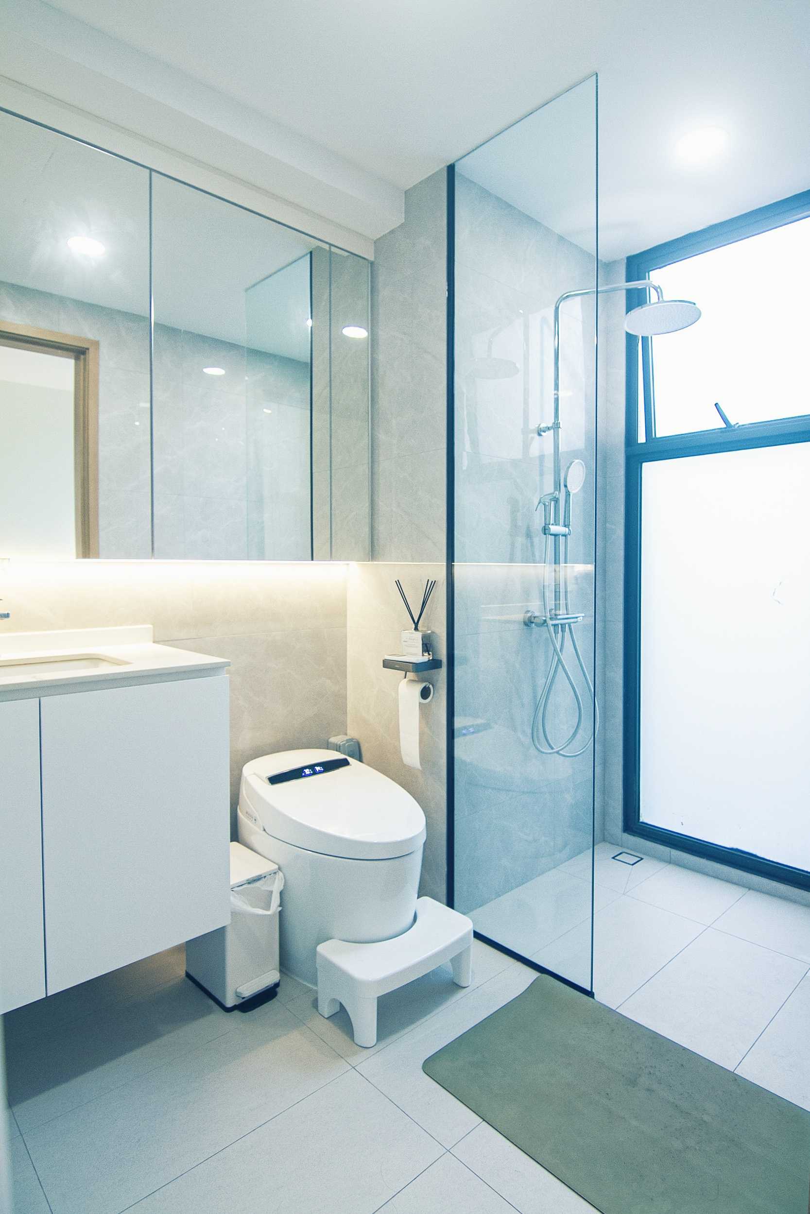 Minimalist Bathroom with Countertop and Shower Screen