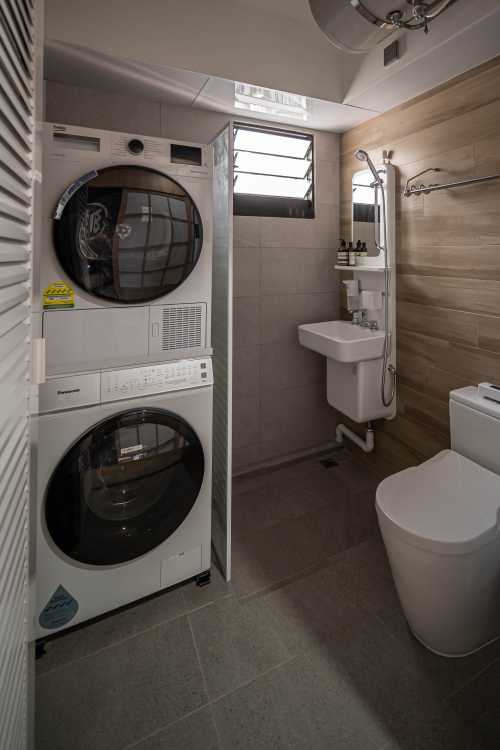 Asian Bathroom at 207C Woodleigh