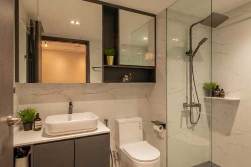 Modern Bathroom at Flo Residences
