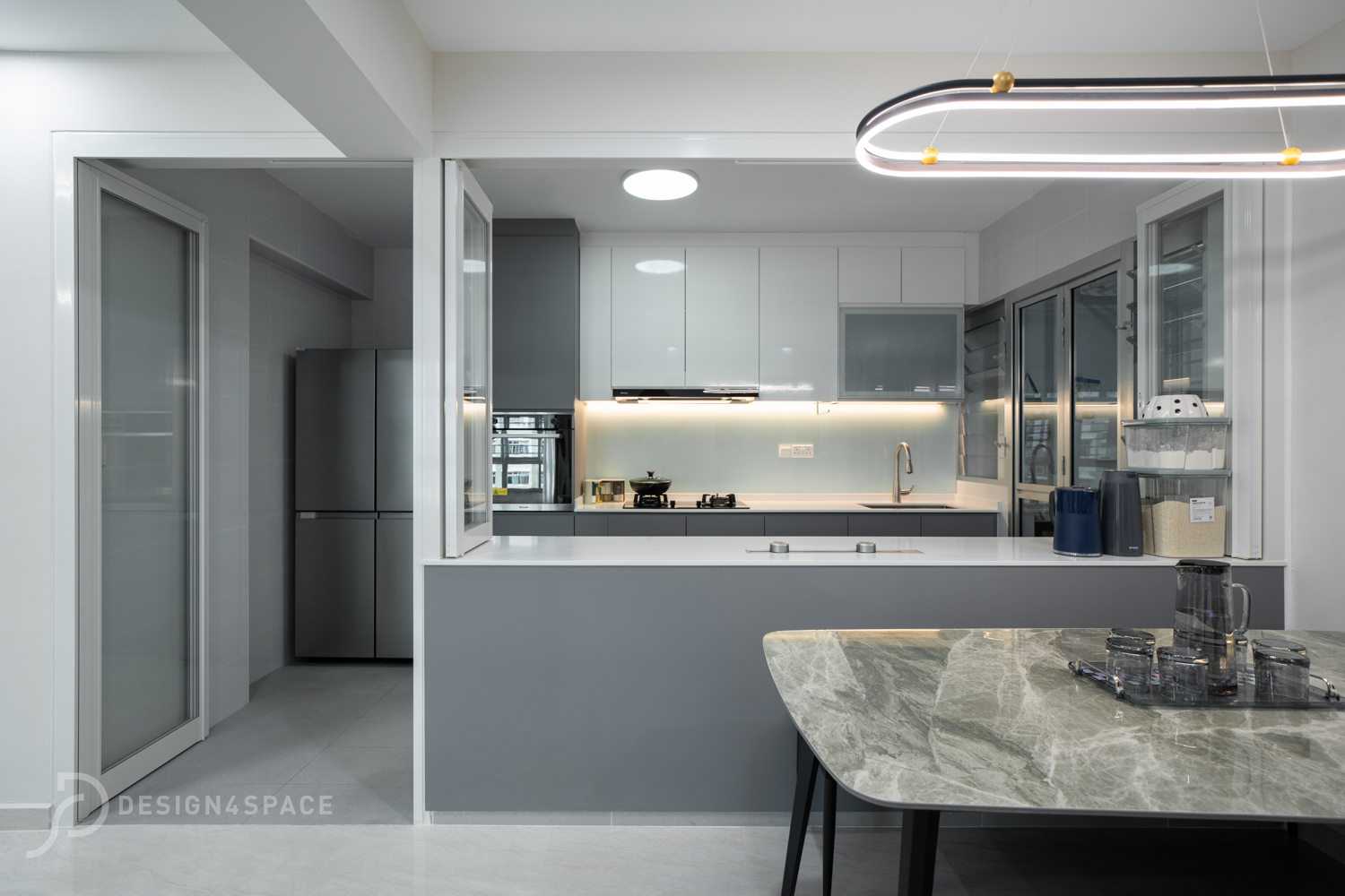 Modern Kitchen with Kitchen Window and Open Kitchen