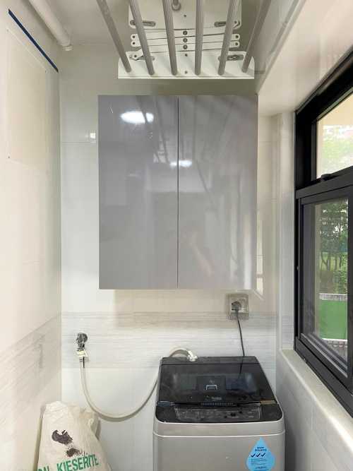 Minimalist Service Yard at Bukit Batok West Avenue