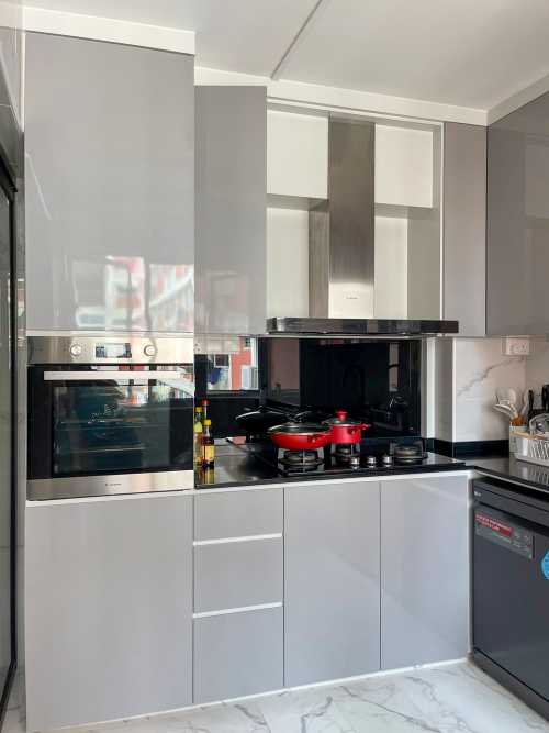 Modern Kitchen at Bishan