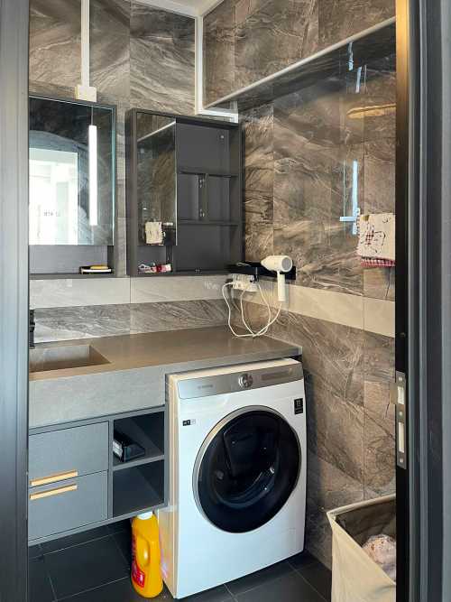 Modern Bathroom at Bishan
