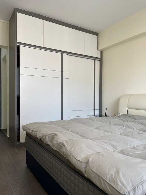 Modern Bedroom at Bishan