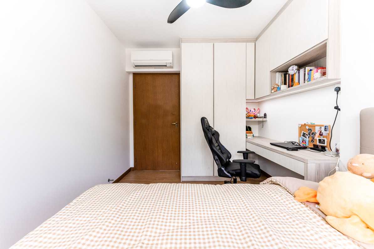Modern Bedroom with Parquet Floor and Closet