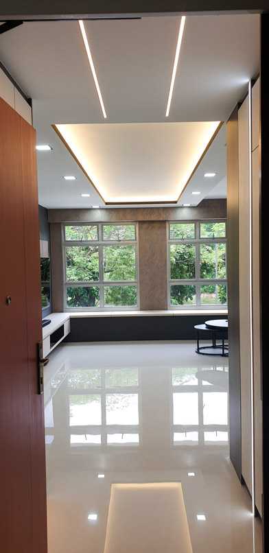 Modern Entryway at Blk 476B Yishun 5 Room BTO