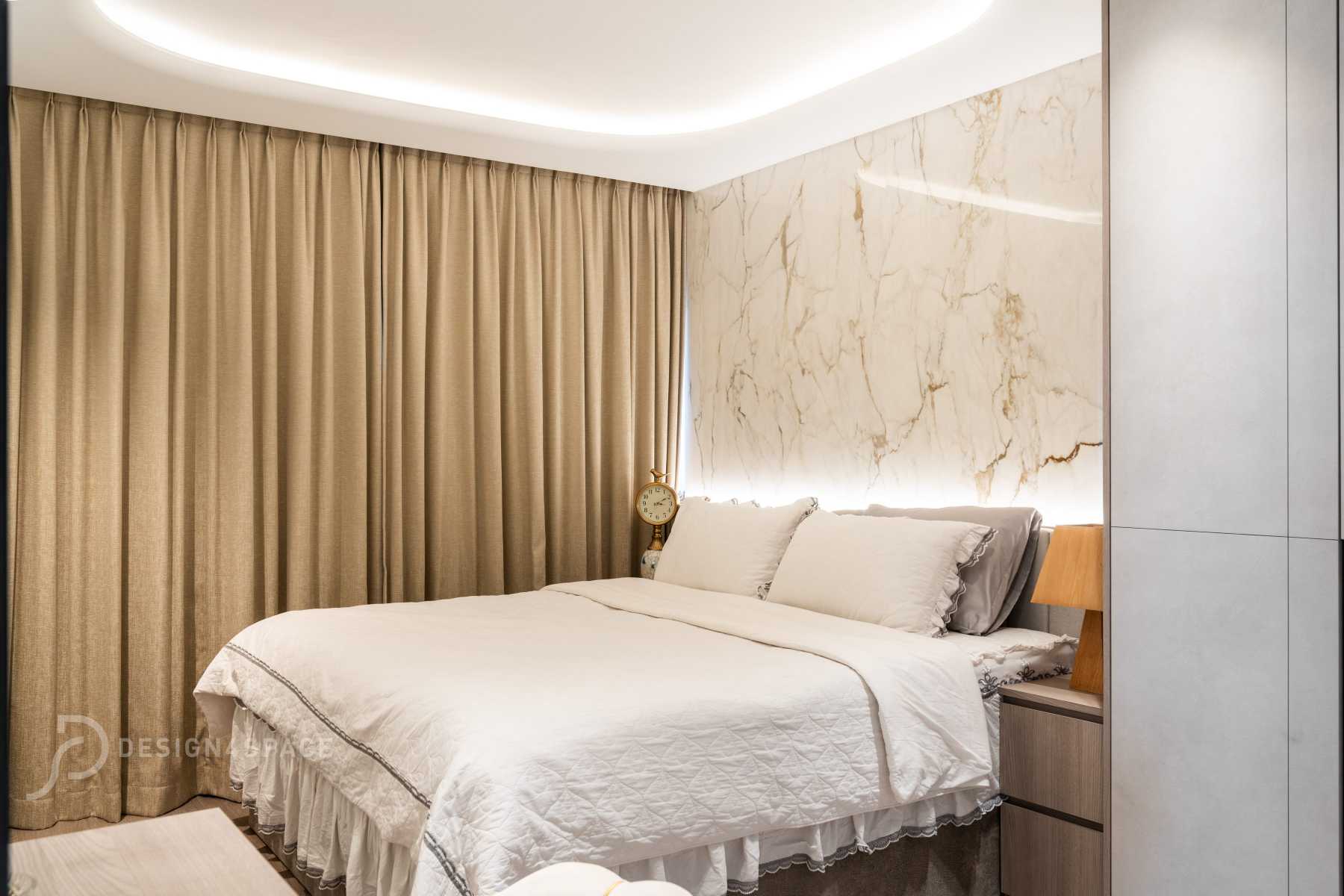 Modern Bedroom with Vinyl Flooring and Drop Ceiling