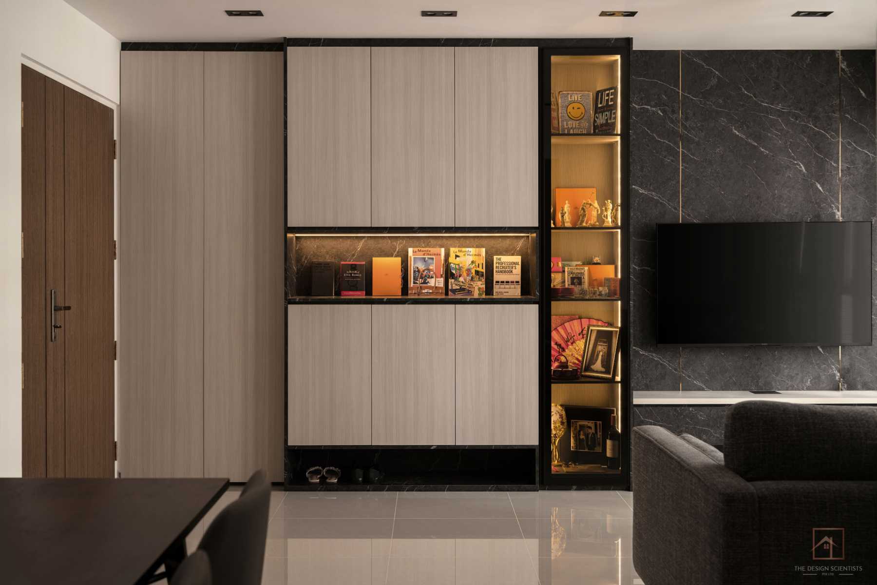 Contemporary Entryway with Shoe Rack and Small Storage