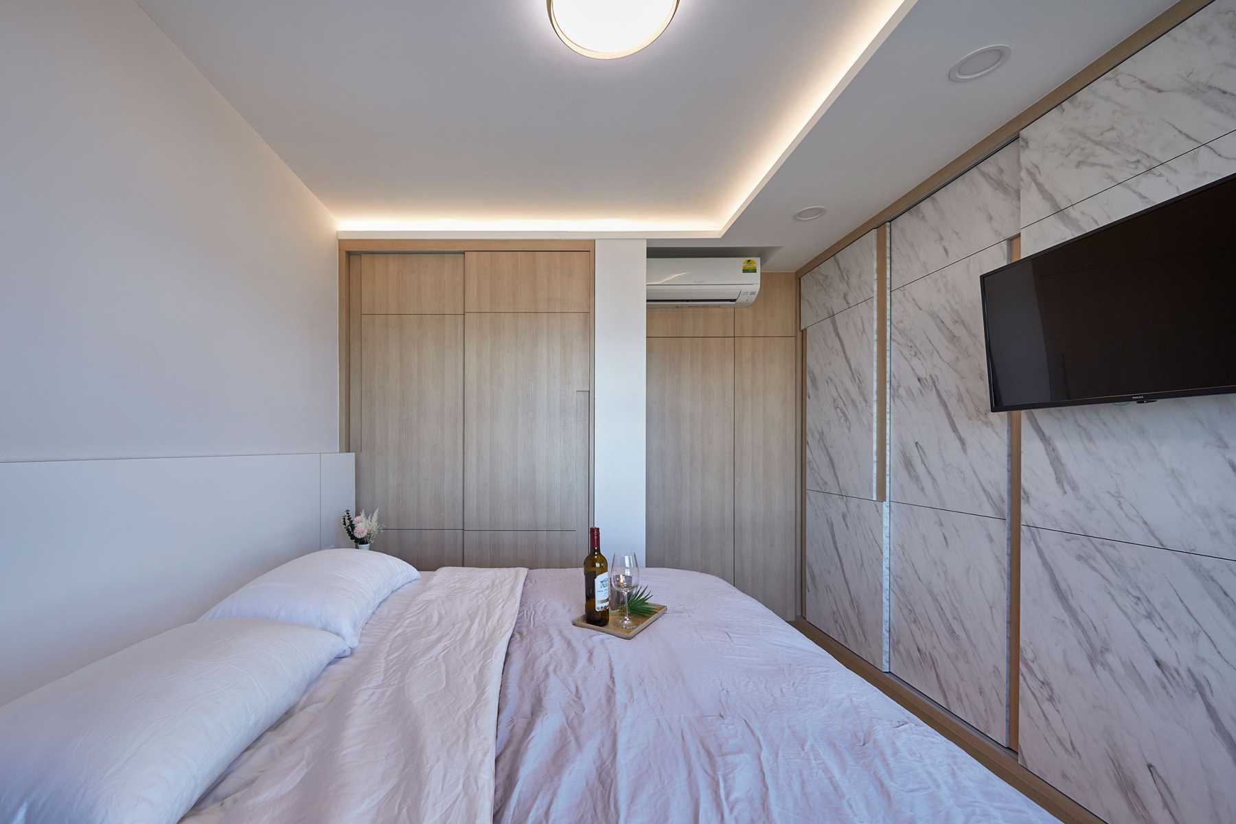 Scandinavian Bedroom with Wardrobe and Sliding Wardrobe