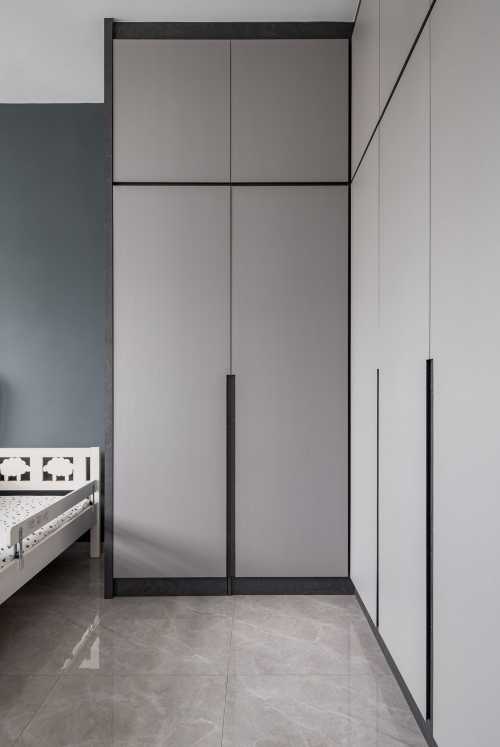 Contemporary Bedroom at 645B tampines st 62