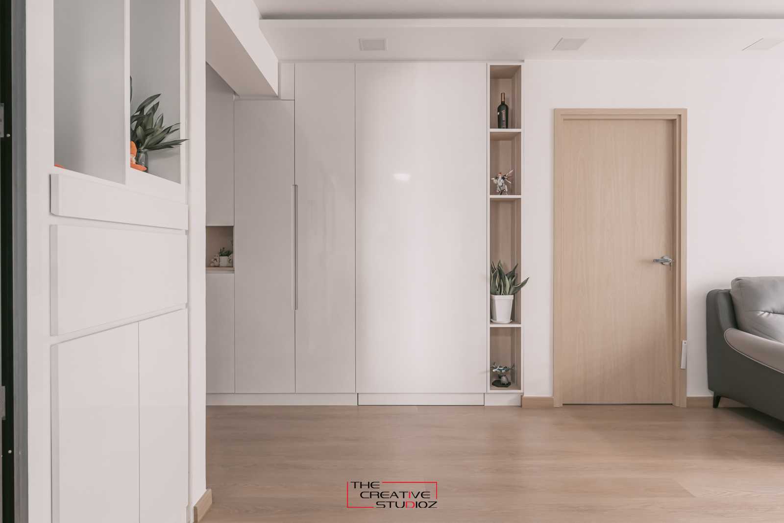 Modern Living Room with Vinyl Flooring and Cove Lighting